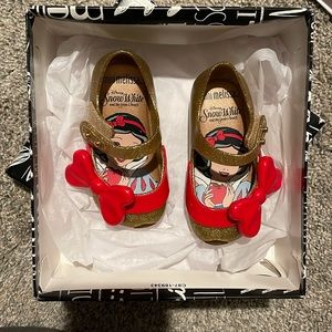 Mini Melissa Snow White size 5 Glitter gold red bow shoes